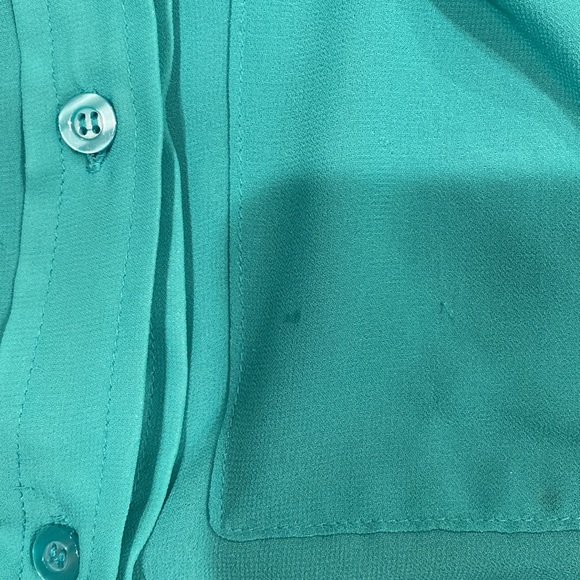 BCBG sheer green button down blouse/ size small - Picture 7 of 10